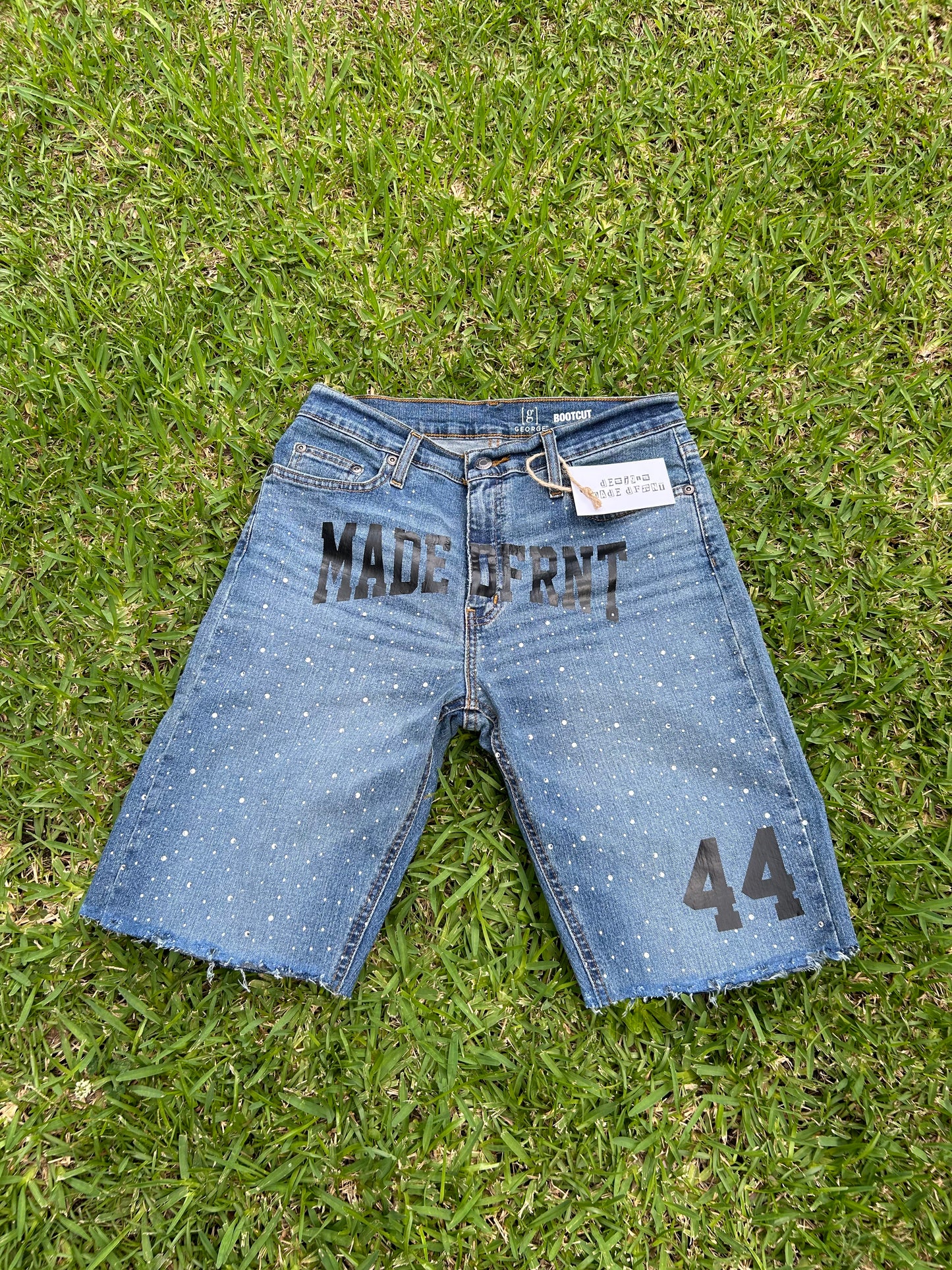 MADE DFRNT denim shorts (blue)